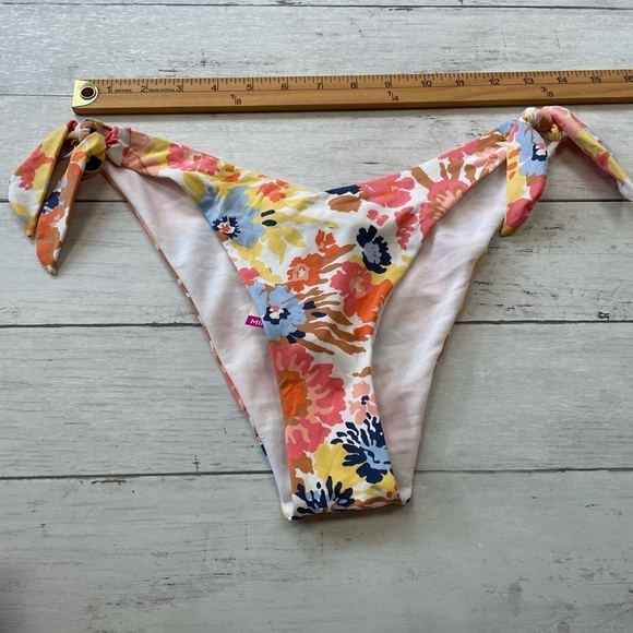 Roxy Pt beach classics cheeky hl floral bikini bottom M - Picture 2 of 8